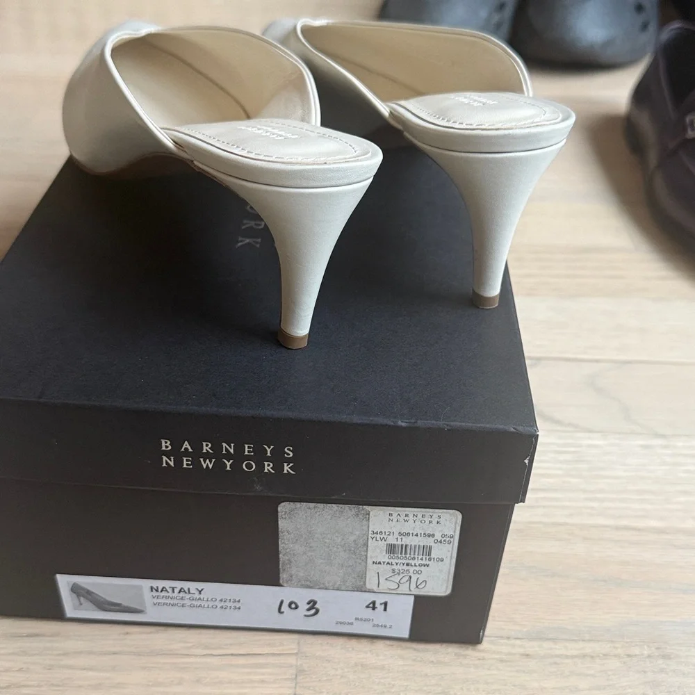 Barneys open back low heel - Picture 3 of 5